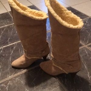 Maria Gabriella Suede Boots 💕.   Size 9